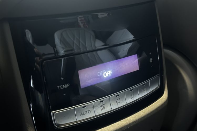 Used Roewe RX9 2023 2.0T Two-Wheel Drive Enjoyment Version Interior 10
