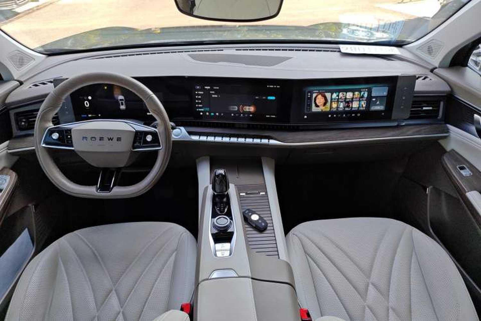 Used Roewe RX9 2023 2.0T Two-Wheel Drive Enjoyment Version Interior 3