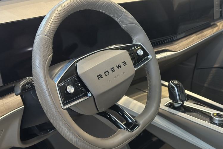 Used Roewe RX9 2023 2.0T Two-Wheel Drive Enjoyment Version Interior 8
