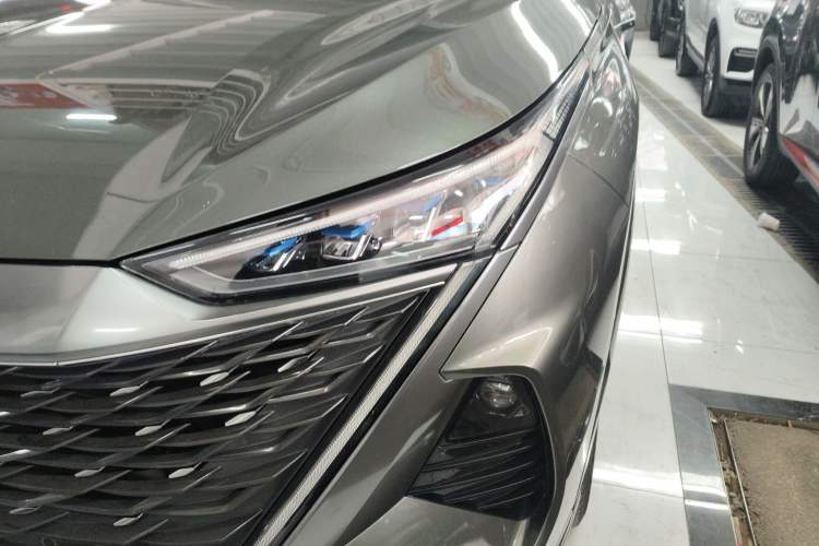 Used Roewe RX9 2023 2.0T Two-Wheel Drive Enjoyment Version Left Front Headlight