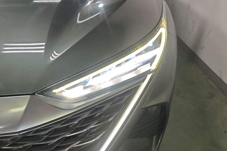 Used Roewe RX9 2023 2.0T Two-Wheel Drive Enjoyment Version Left Front Headlight