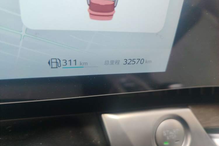 Used Roewe RX9 2023 2.0T Two-Wheel Drive Enjoyment Version Odometer Close Up