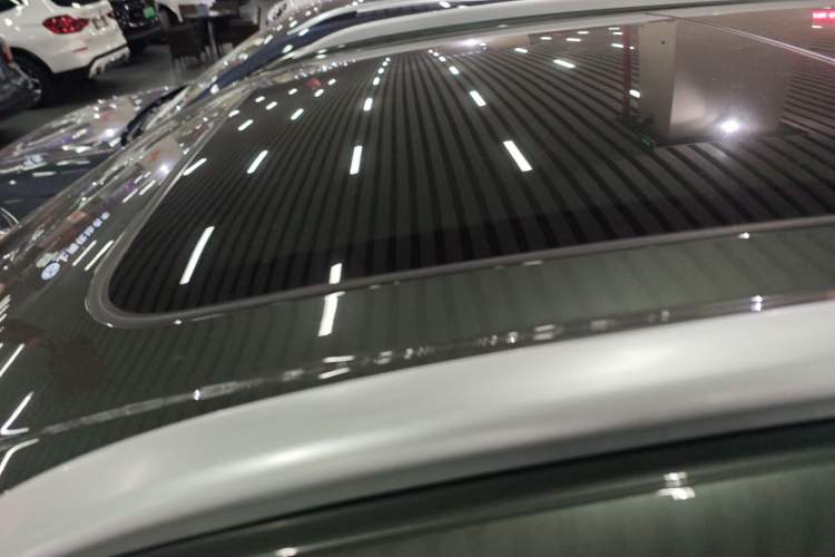 Used Roewe RX9 2023 2.0T Two-Wheel Drive Enjoyment Version Roof