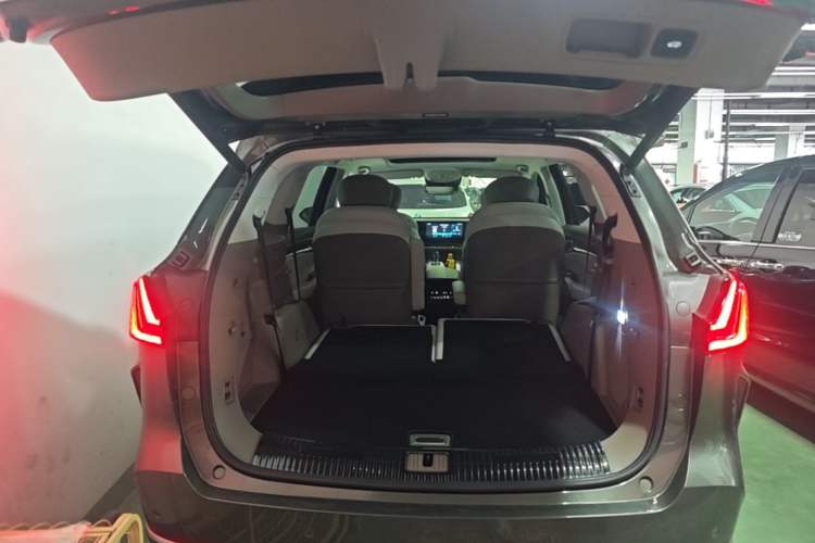 Used Roewe RX9 2023 2.0T Two-Wheel Drive Enjoyment Version Trunk