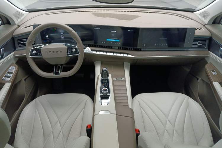 Used Roewe RX9 2023 2.0T Two-Wheel Drive Enjoyment Version Center Console