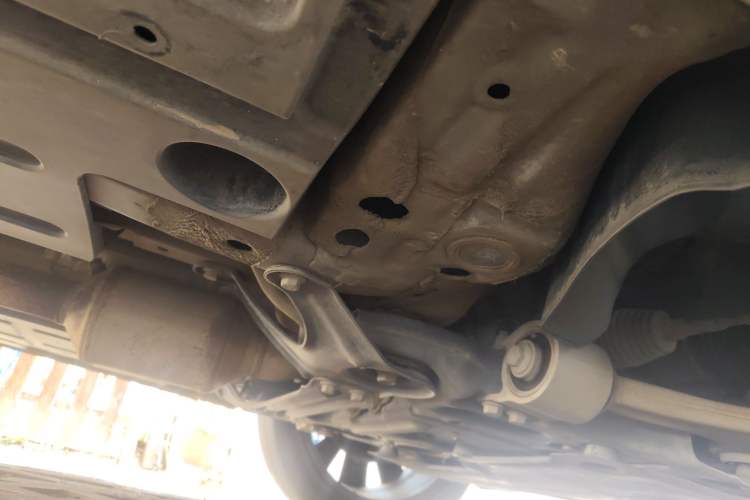Used Roewe RX9 2023 2.0T Four-Wheel Drive Luxury Edition Chassis Front Right