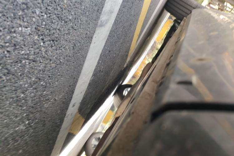 Used Roewe RX9 2023 2.0T Two-Wheel Drive Enjoyment Version Chassis Front Right