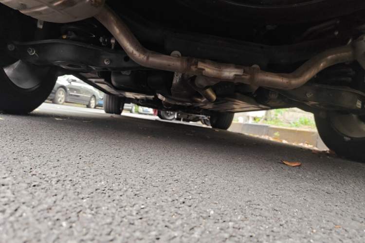 Used Roewe RX9 2023 2.0T Two-Wheel Drive Enjoyment Version Chassis Rear