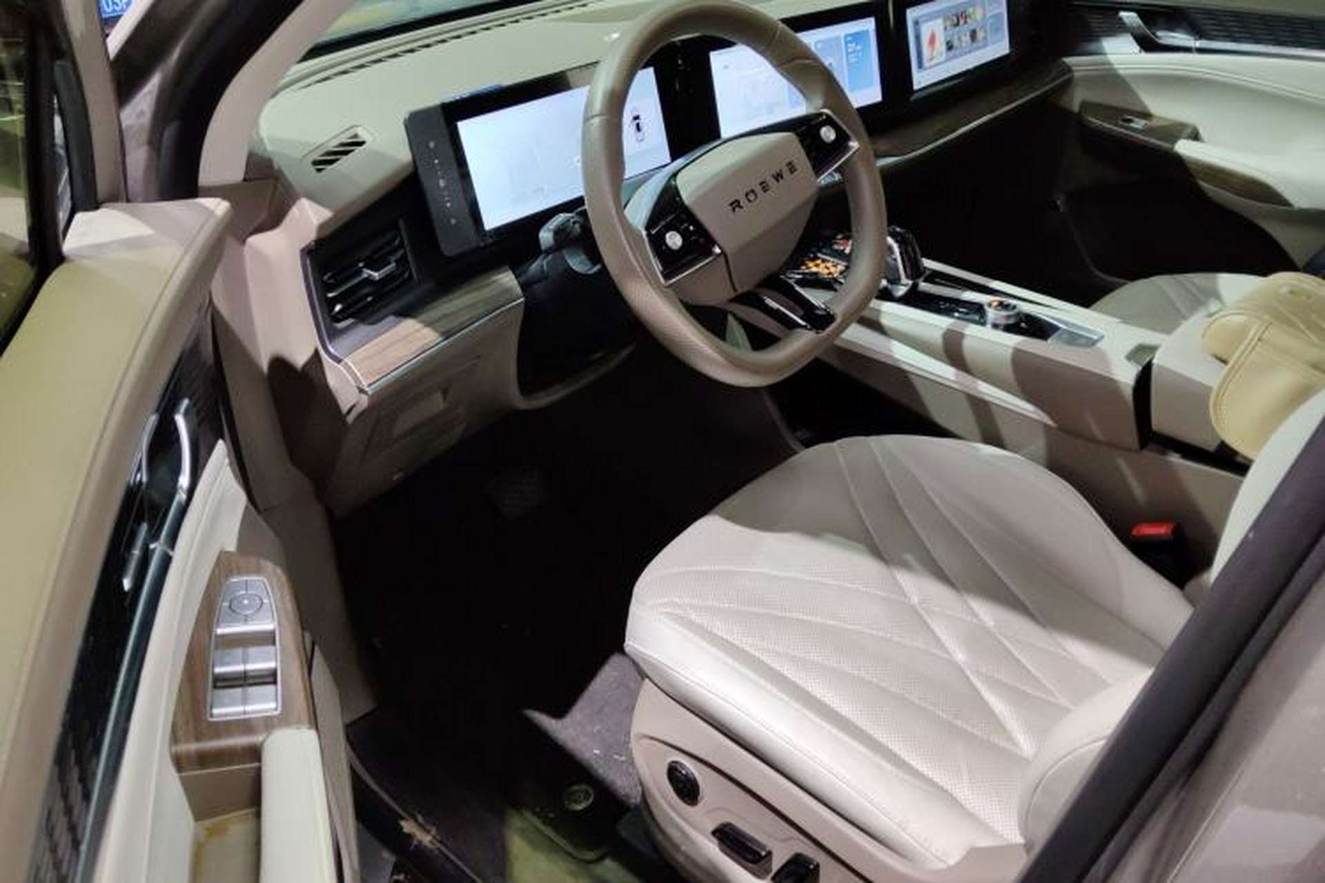 Used Roewe RX9 2023 2.0T Two-Wheel Drive Enjoyment Version Driver Seat