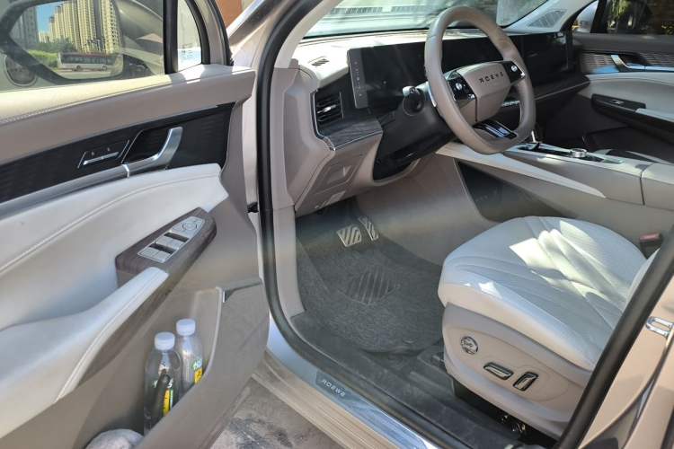 Used Roewe RX9 2023 2.0T Four-Wheel Drive Luxury Edition Driver Seat