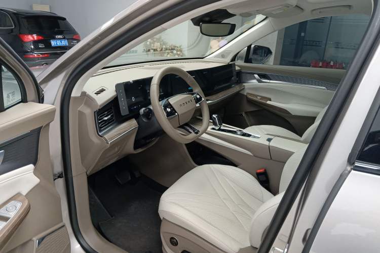 Used Roewe RX9 2023 2.0T Two-Wheel Drive Enjoyment Version Driver Seat