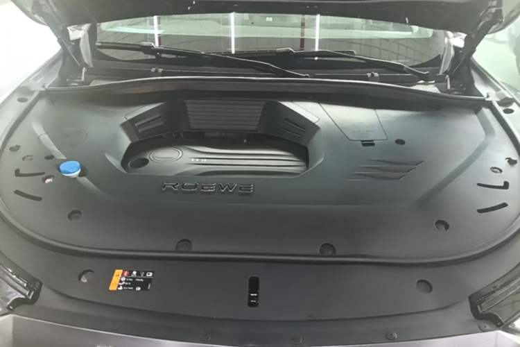 Used Roewe RX9 2023 2.0T Two-Wheel Drive Enjoyment Version Engine Bay