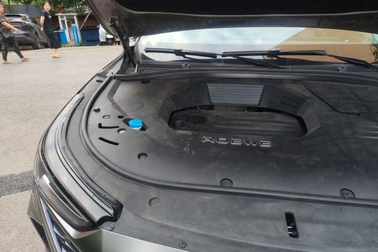 Used Roewe RX9 2023 2.0T Two-Wheel Drive Enjoyment Version Engine Bay Right