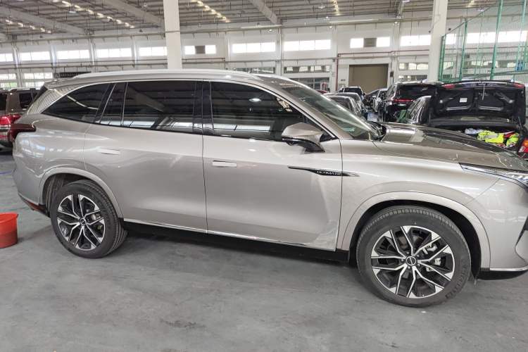 Used Roewe RX9 2023 2.0T Two-Wheel Drive Enjoyment Version Exterior 2