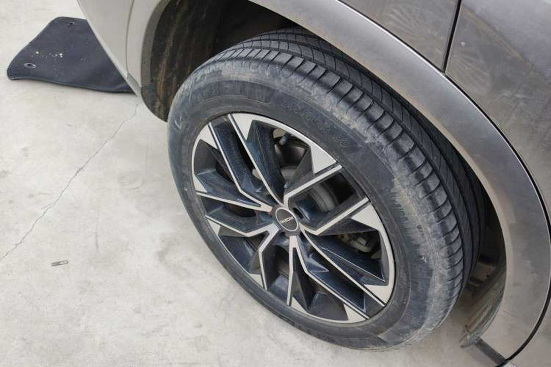 Used Roewe RX9 2023 2.0T All-Wheel-Drive Luxury Edition Exterior 5