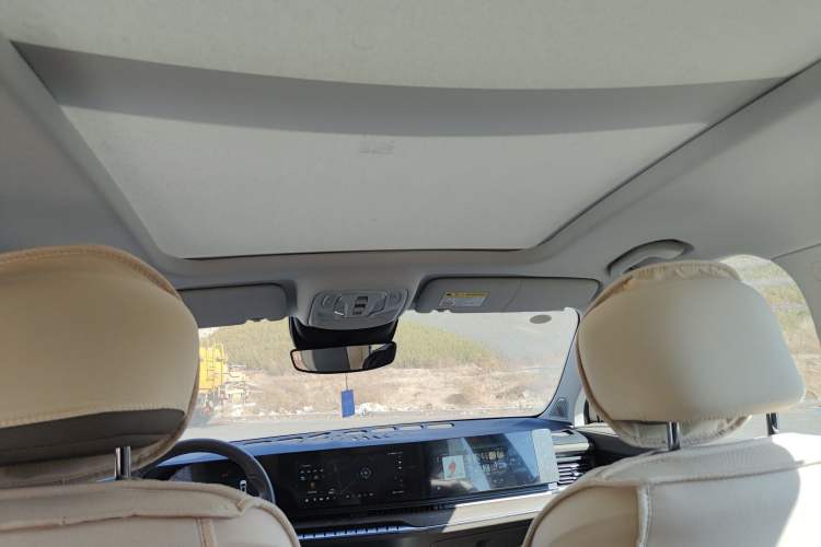 Used Roewe RX9 2023 2.0T Two-Wheel Drive Enjoyment Version Headliner
