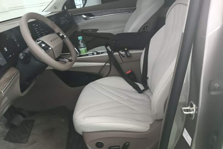 Used Roewe RX9 2023 2.0T Two-Wheel Drive Enjoyment Version Left Front Seat