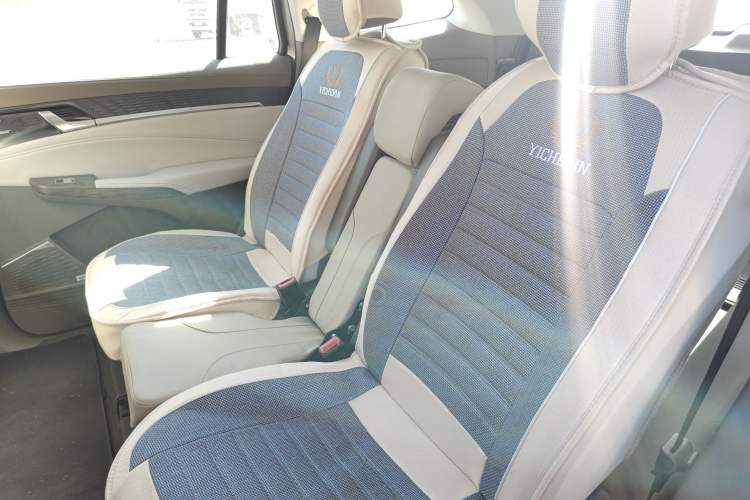 Used Roewe RX9 2023 2.0T Two-Wheel Drive Enjoyment Version Left Rear Seat