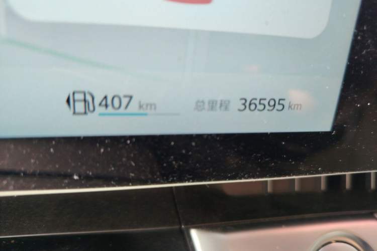 Used Roewe RX9 2023 2.0T Two-Wheel Drive Enjoyment Version Odometer Close Up
