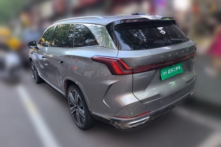 Used Roewe RX9 2023 2.0T All-Wheel-Drive Luxury Edition Rear Left 45 Deg