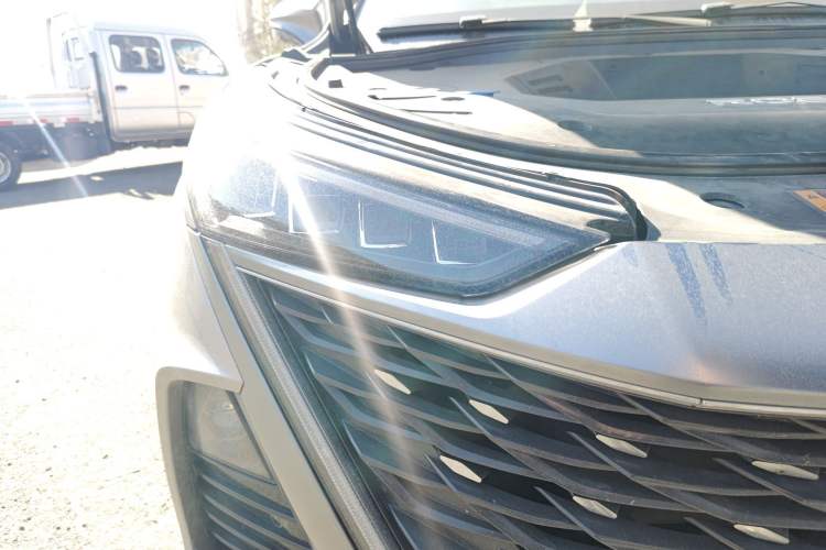 Used Roewe RX9 2023 2.0T Two-Wheel Drive Enjoyment Version Right Front Headlight