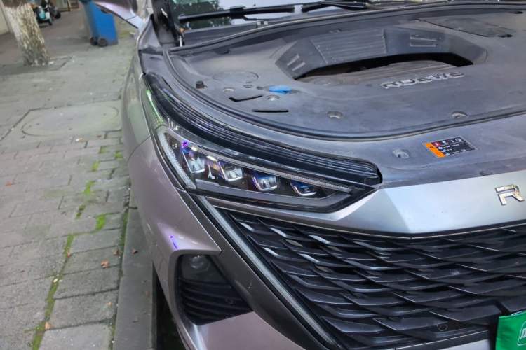 Used Roewe RX9 2023 2.0T All-Wheel-Drive Luxury Edition Right Front Headlight