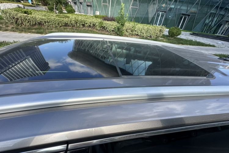 Used Roewe RX9 2023 2.0T Two-Wheel Drive Enjoyment Version Roof