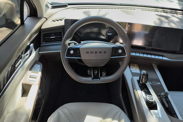 Used Roewe RX9 2023 2.0T Four-Wheel Drive Luxury Edition Steering Wheel