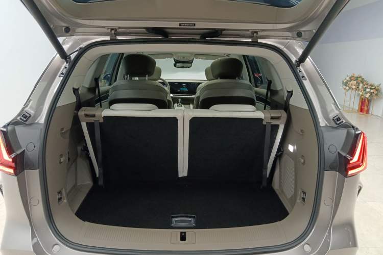 Used Roewe RX9 2023 2.0T Two-Wheel Drive Enjoyment Version Trunk
