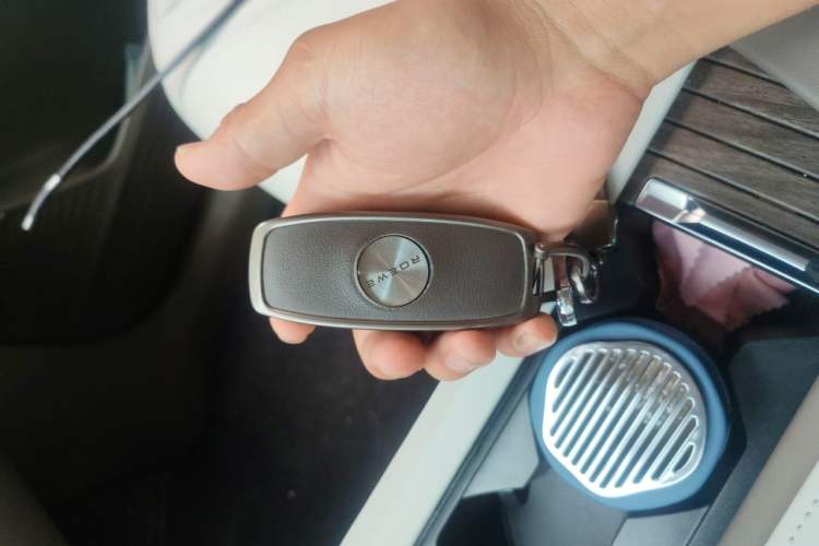 Used Roewe RX9 2023 2.0T Two-Wheel Drive Enjoyment Version Vehicle Key