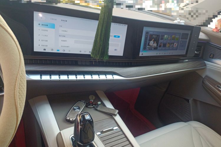 Used Roewe RX9 2023 2.0T Four-Wheel Drive Luxury Edition Audio And AC Panel