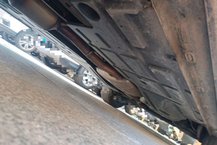 Used Roewe RX9 2023 2.0T Four-Wheel Drive Luxury Edition Chassis Front Left