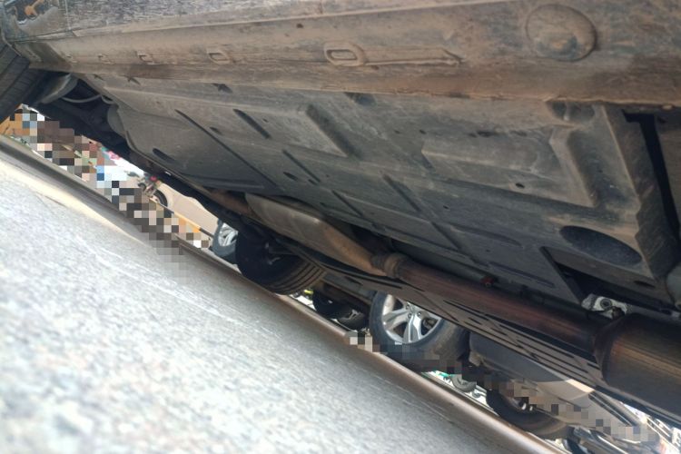 Used Roewe RX9 2023 2.0T Four-Wheel Drive Luxury Edition Chassis Front Right