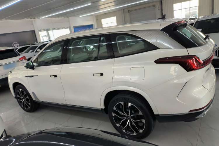 Used Roewe RX9 2023 2.0T Two-Wheel Drive Enjoyment Version Left Side