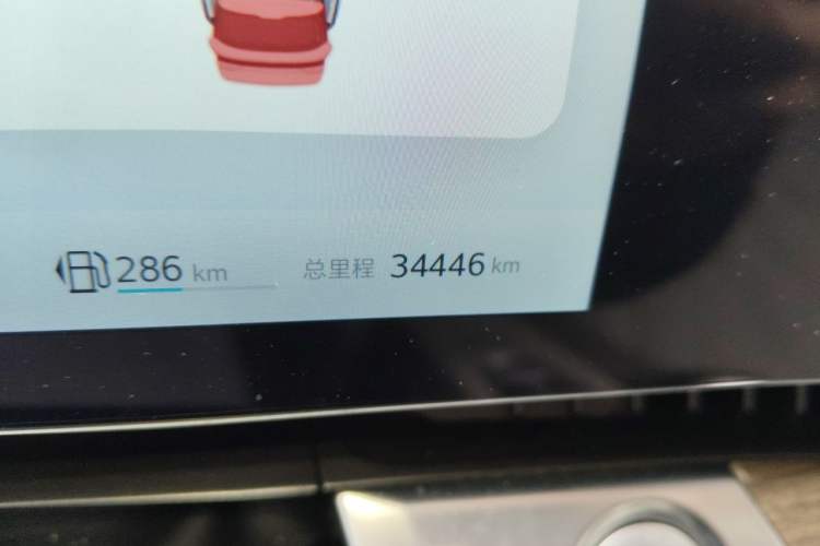Used Roewe RX9 2023 2.0T Two-Wheel Drive Enjoyment Version Odometer Close Up