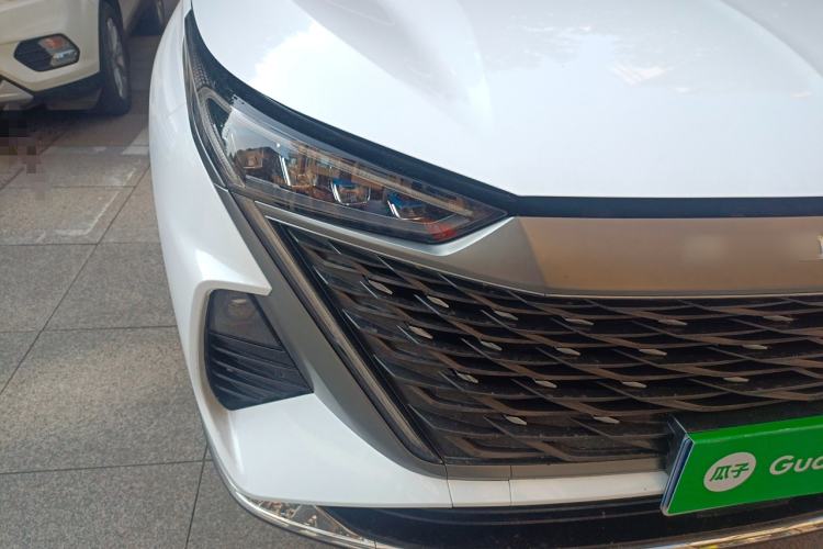 Used Roewe RX9 2023 2.0T Four-Wheel Drive Luxury Edition Right Front Headlight