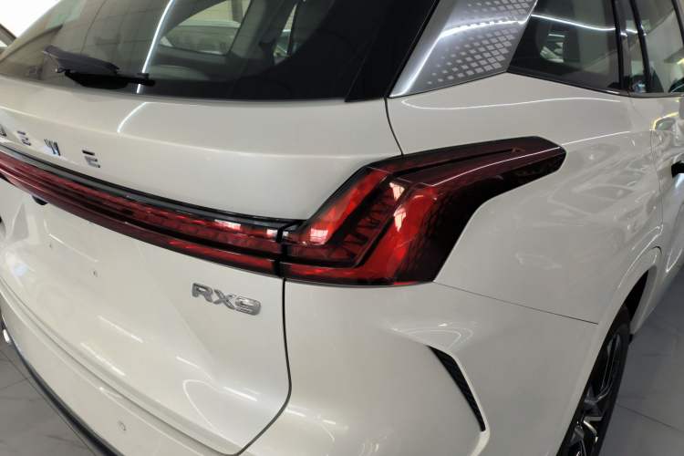 Used Roewe RX9 2023 2.0T Two-Wheel Drive Enjoyment Version Right Rear Taillight