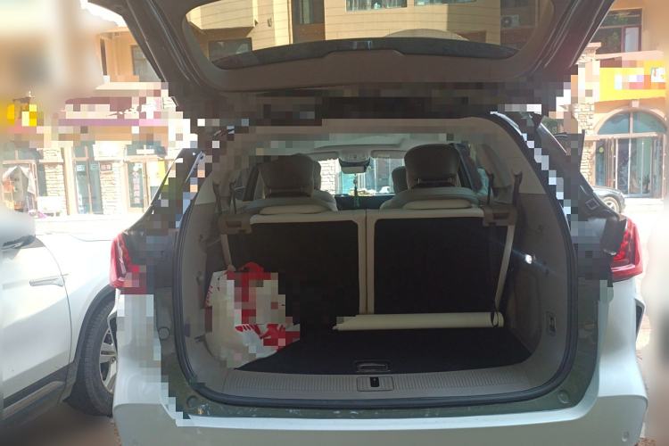 Used Roewe RX9 2023 2.0T Four-Wheel Drive Luxury Edition Trunk