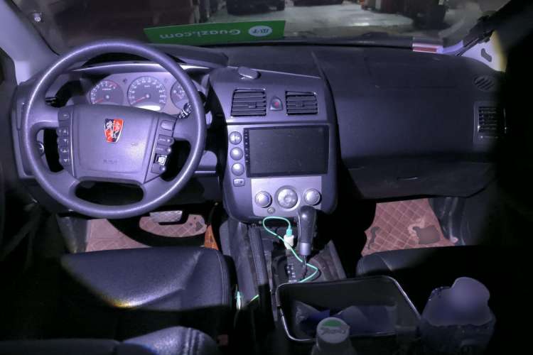 Used Roewe W5 2011 1.8T 2WD Automatic Trend Edition Center Console