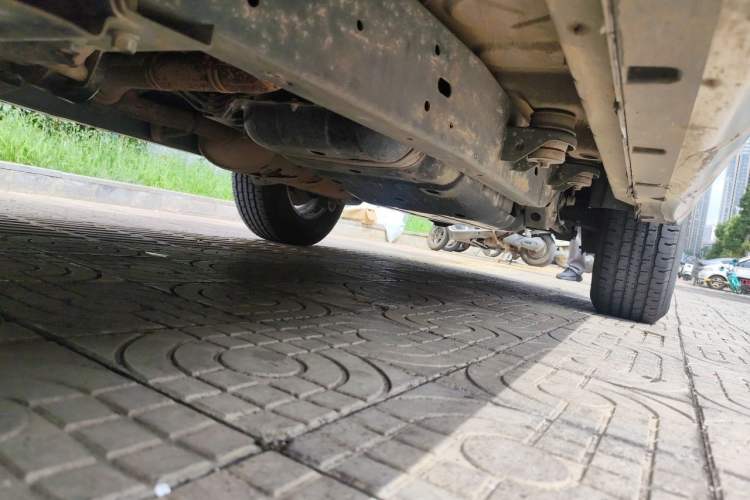 Used Roewe W5 2011 1.8T 4WD Automatic High-Rise Edition Chassis Front Left