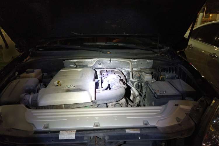 Used Roewe W5 2011 1.8T 4WD Automatic High-Rise Edition Engine Bay