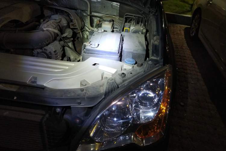 Used Roewe W5 2011 1.8T 4WD Automatic High-Rise Edition Engine Bay Left