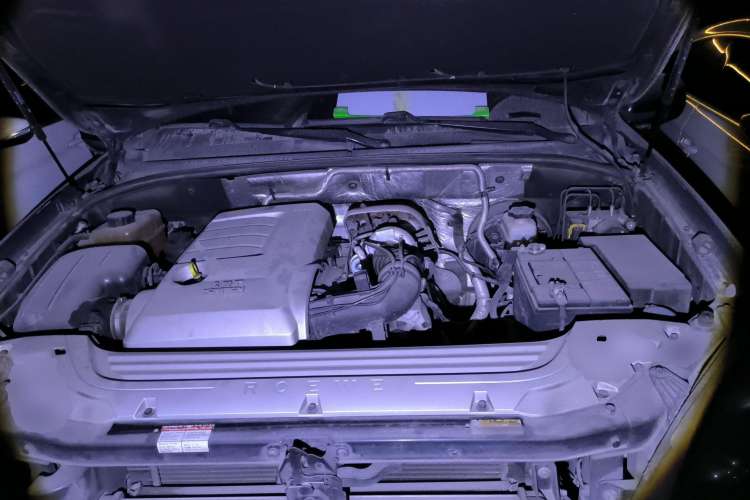 Used Roewe W5 2011 1.8T 2WD Automatic Trend Edition Engine Bay