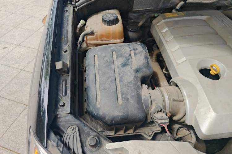 Used Roewe W5 2011 1.8T 4WD Automatic High-Rise Edition Engine Bay Right