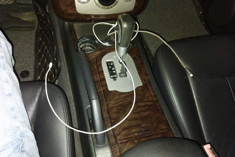 Used Roewe W5 2011 1.8T 4WD Automatic High-Rise Edition Gear Lever