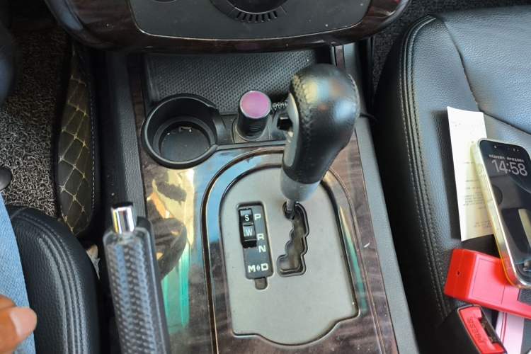 Used Roewe W5 2011 1.8T 4WD Automatic High-Rise Edition Gear Lever