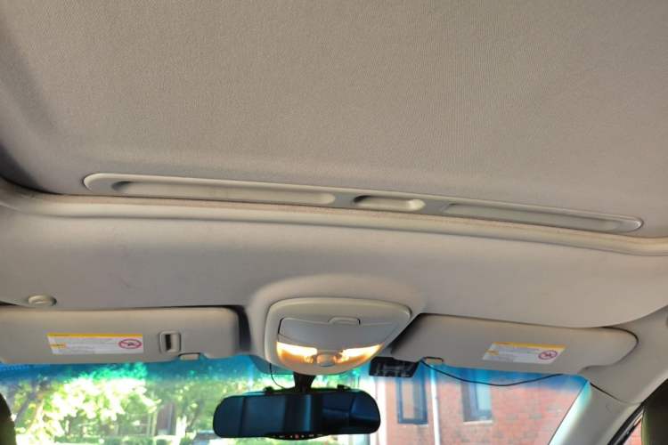 Used Roewe W5 2011 1.8T 4WD Automatic High-Rise Edition Headliner