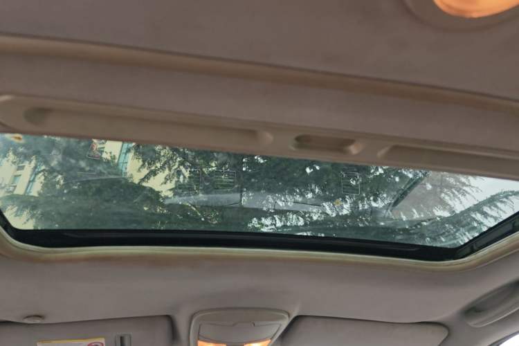Used Roewe W5 2011 1.8T 4WD Automatic High-Rise Edition Headliner