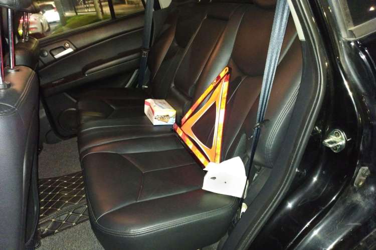 Used Roewe W5 2011 1.8T 4WD Automatic High-Rise Edition Left Rear Seat