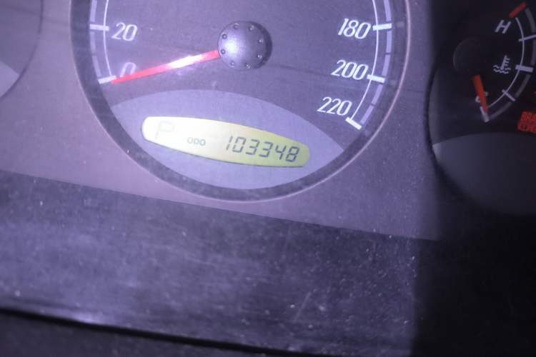 Used Roewe W5 2011 1.8T 2WD Automatic Trend Edition Odometer Close Up
